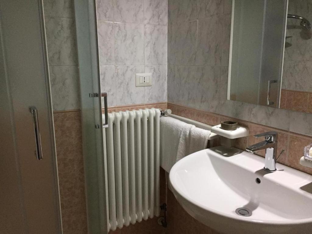 Апартаменти Ded 2 Only Sleep Bagno Privato Парма Екстер'єр фото